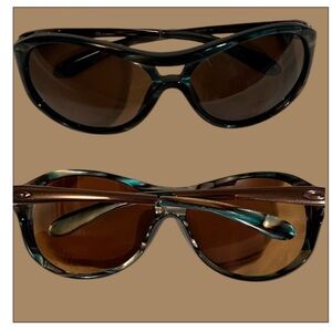 Oakley Women's Teal and Brown Lens Sunglasses Vacancy Polarized